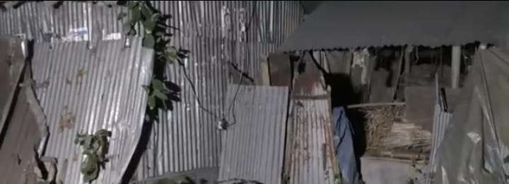 আজব ঘটনা স্যান্ডেল হারানো কেন্দ্র করে তুলকালাম