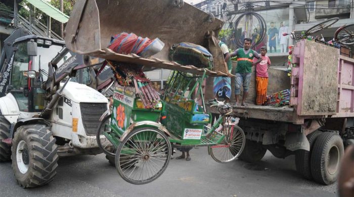 ব্যাটারিচালিত রিকশার উৎপাদন কারখানা বন্ধ হচ্ছে  রাজধানীতে