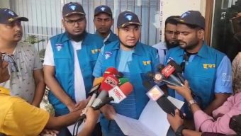 দুদকের হানা নেত্রকোনা বিআরটিএ কার্যালয়ে