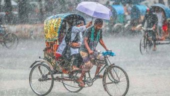 আবহাওয়া অফিস জানাল বৃষ্টি কবে কমবে