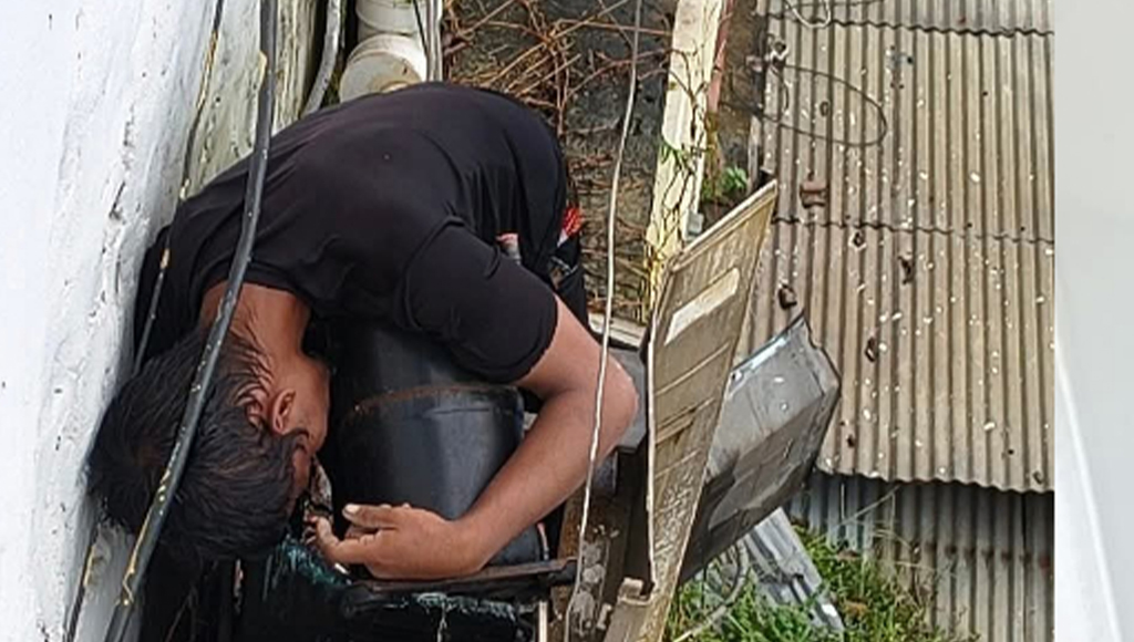 বিদ্যুৎস্পৃষ্টে যুবকের মৃত্যু লোহাগাড়ায় এসির কম্প্রেসার চুরি করতে গিয়ে