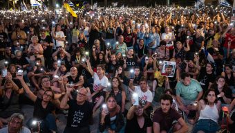 রাস্তায় নেমেছে হাজার হাজার ইসরায়েলি ট্রাম্পের যুদ্ধবিরতি চুক্তির সমর্থনে