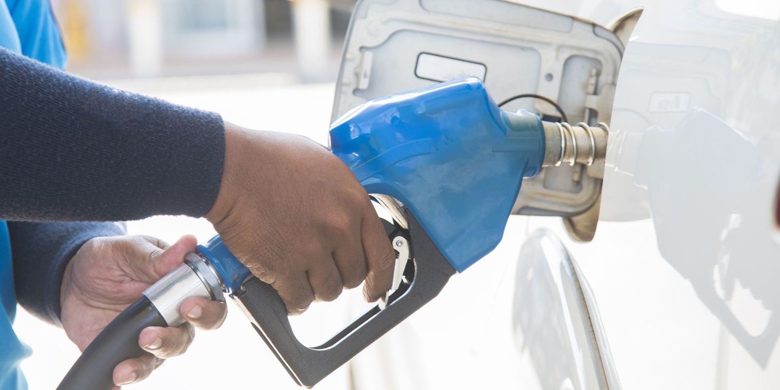 খরচ বাড়ছে মালিকদের ভেজাল তেলে গাড়ির ক্ষতি