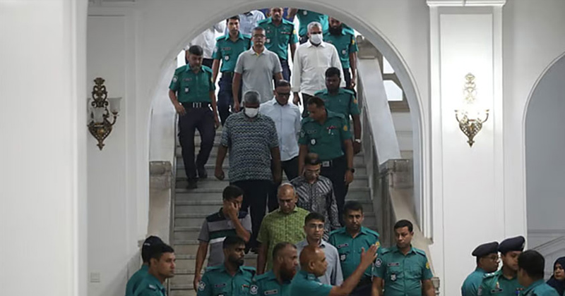 গ্রেপ্তার দেখিয়ে কারাগারে পাঠানোর নির্দেশ ১৫ সেনা কর্মকর্তাকে