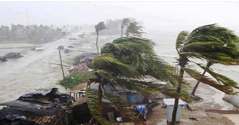 সমুদ্রবন্দরে সতর্ক সংকেত ধেয়ে আসছে ঘূর্ণিঝড় ‌”ডিটওয়াহ”