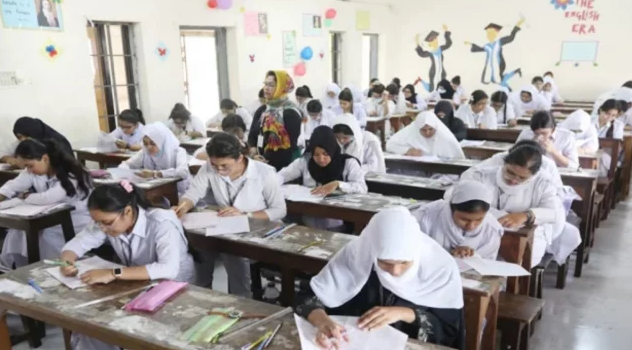 ৪ জনকে কারণ দর্শানোর নোটিশ এইচএসসির পদার্থবিজ্ঞান প্রশ্নপত্রে অসঙ্গতি