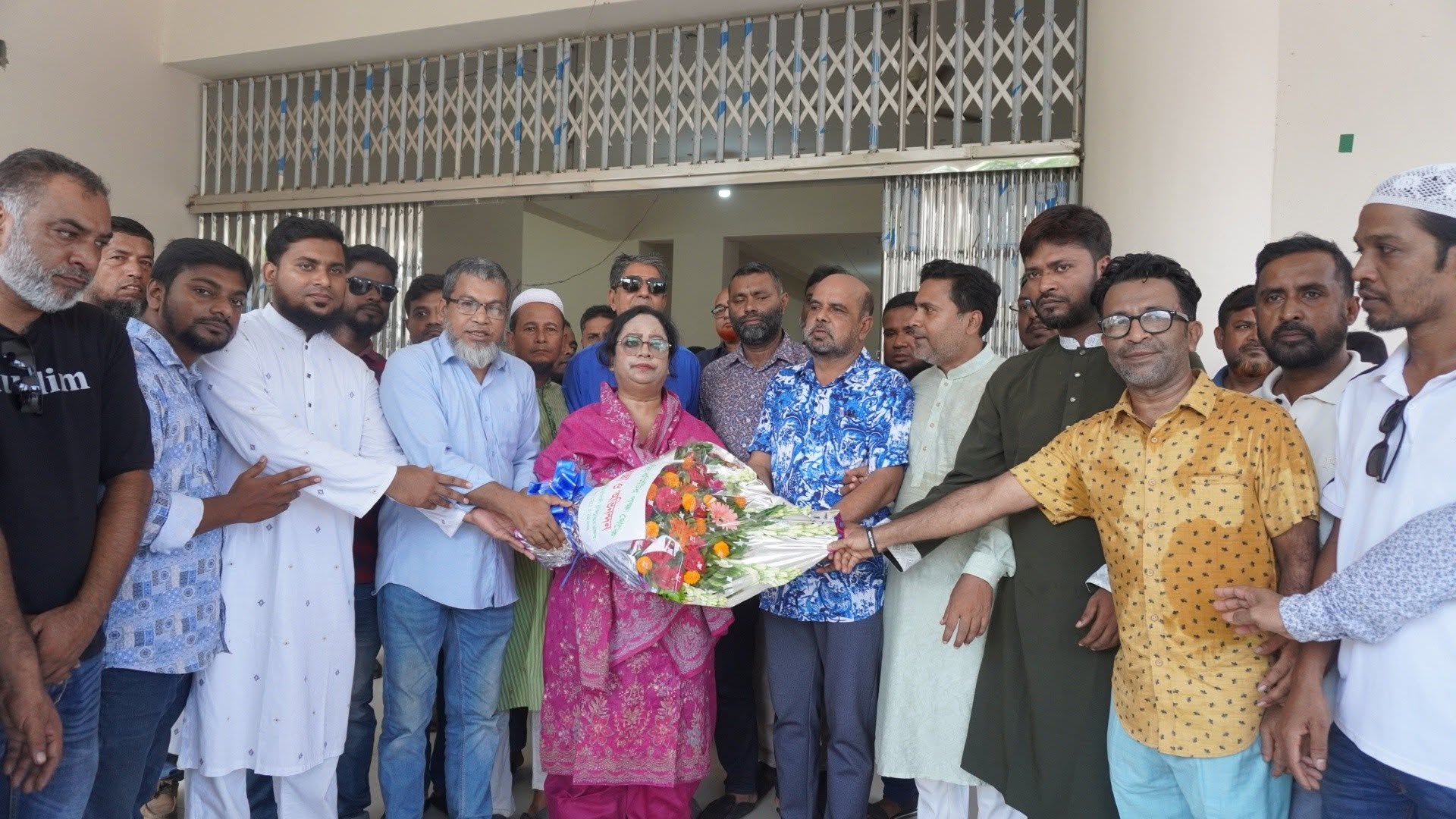 বিলকিস আক্তার জাহান শিরীন এর সাথে বাংলাদেশ জাতীয়তাবাদী মুক্তিযুদ্ধের প্রজন্ম বরিশাল জেলা দক্ষিণ ও মহানগরের নবগঠিত কমিটির নেতৃবৃন্দ